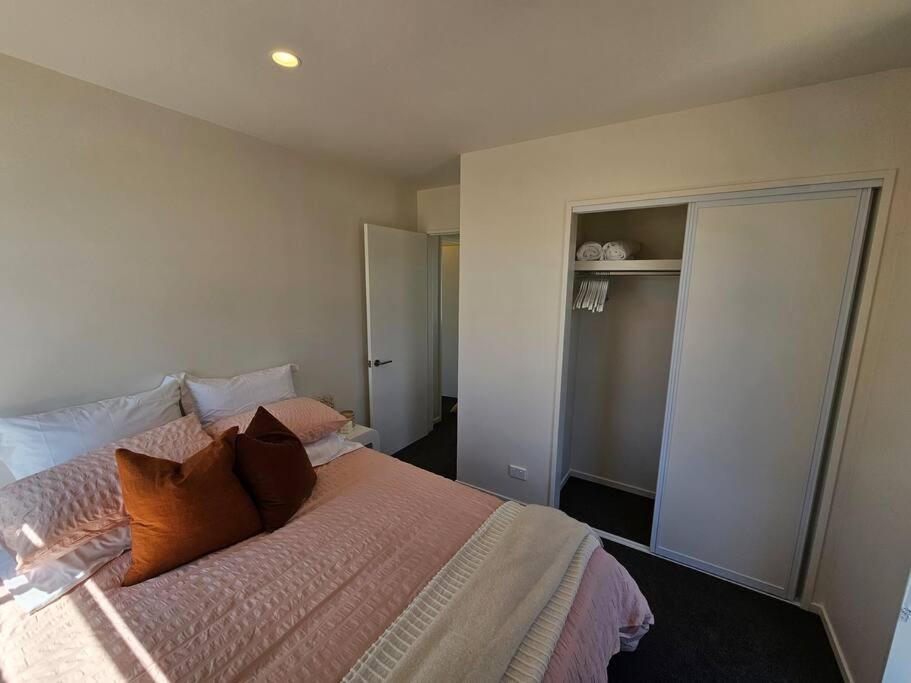 Cosy Central Home - Walk To Cbd & Free Escooters! كريستتشيرش المظهر الخارجي الصورة